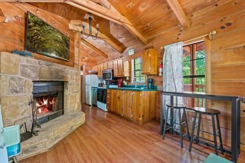 Lands End, Mountain View, Hot Tub, King Bed, WiFi, Fire Place photo 25