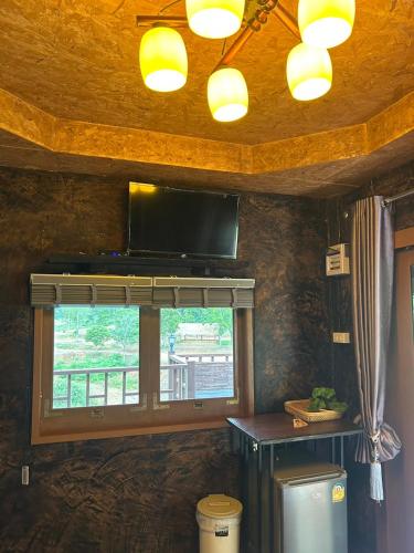 Η κουζίνα ή μικρή κουζίνα στο Lake View Fishing Camp