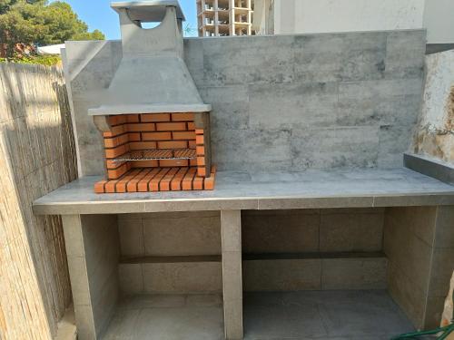 Fotografie z fotogalerie ubytování Casa MYA con terreno privado y parking compartido - a 800m de Playa Poniente v destinaci Benidorm