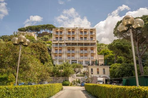 Gallery image of Hotel Mediterraneo in Cavi di Lavagna