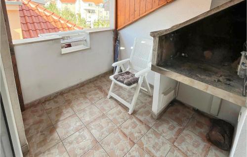 Amazing Apartment In Kastel Stafilic With Wifi