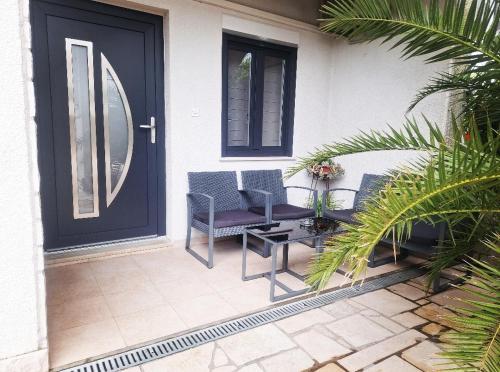 Apartment NENA near the city center with free parking