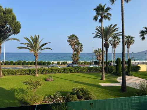 2 Bedroom Luxury Sea View Terrace