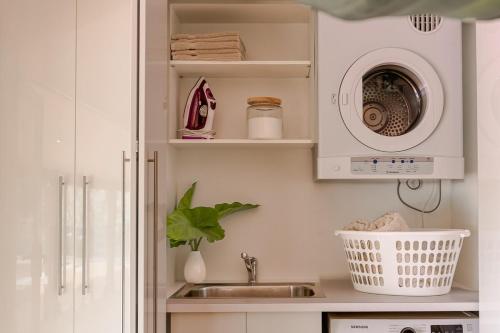Φωτογραφία από το άλμπουμ του Bangalay Palms σε Frankston South