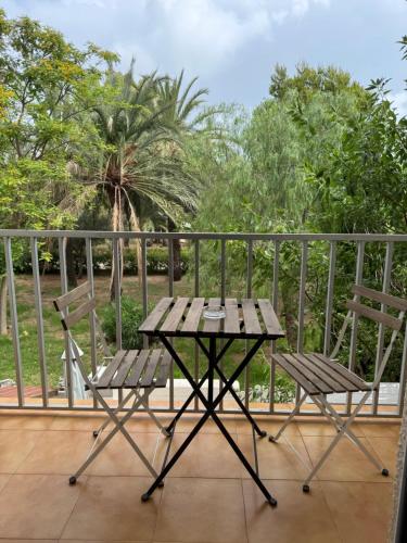 VILLA MARE - 2 beds with balcony, patio and pool and direct park access