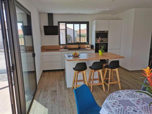 Photo de la galerie de l'établissement Maison neuve 200m de la plage Clémenceau, à Saint-Vincent-sur-Jard