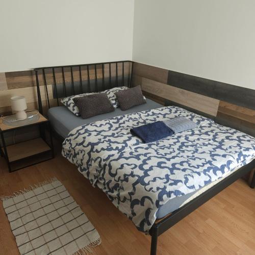 Una cama o camas en una habitación de Sobe sa kupatilom Jajce