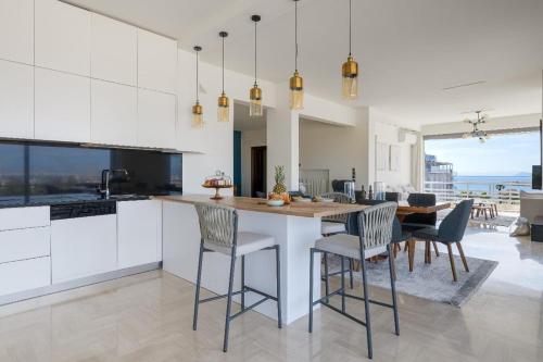 3 Bedroom Apartment Suite in Glyfada