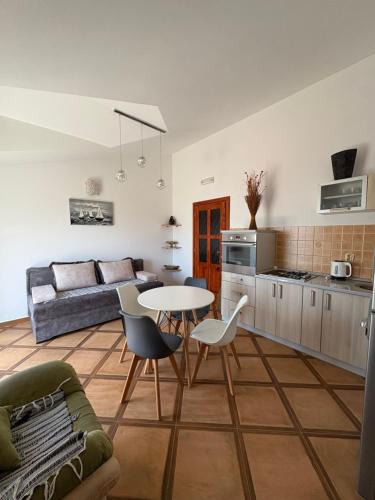 Kuchyň nebo kuchyňský kout v ubytování Apartments Ćuković