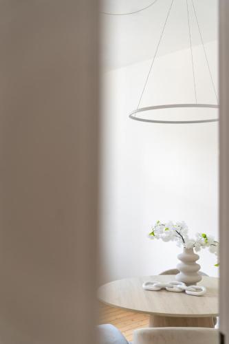 Φωτογραφία από το άλμπουμ του 2BR Apartment - ZENTRAL - MODERN - WIFI - KAFFEE - BUSINESS - NETFLIX στο Βισμπάντεν