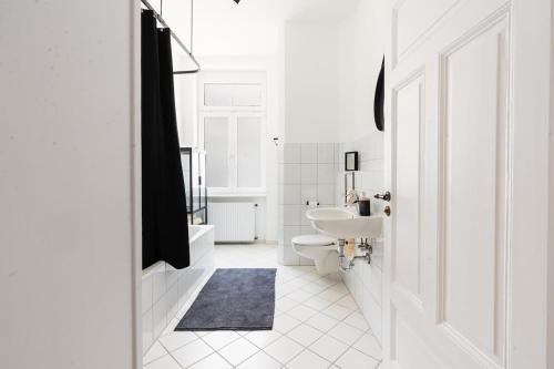 Ένα μπάνιο στο 2BR Apartment - ZENTRAL - MODERN - WIFI - KAFFEE - BUSINESS - NETFLIX