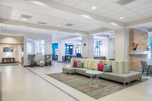 Area soggiorno di Residence Inn Portland Downtown/RiverPlace