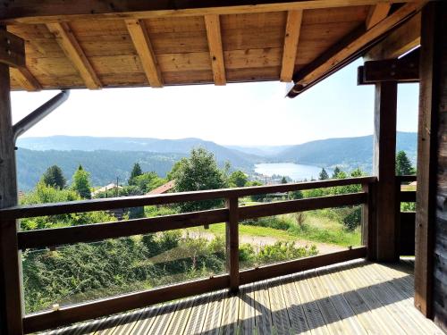 Chalet Terres Neuves, confort et vue sur le lac