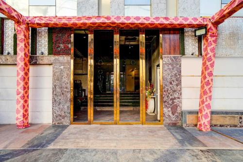 Η πρόσοψη ή η είσοδος του Hotel O Sector 5 Ghaziabad