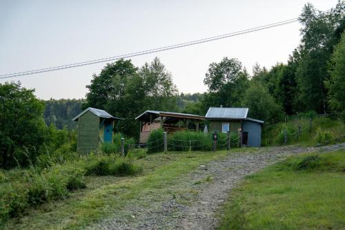 Zahrada ubytování RESETówka nr 1 - chatka na odludziu z mega widokami & leśne SPA