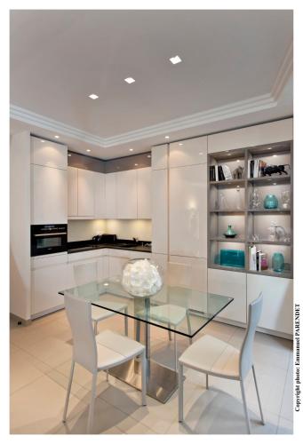 REF 961 - Cannes Croisette - Sea view apartment for rent