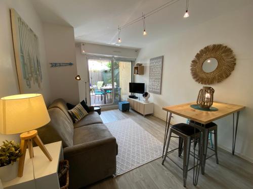 C208 Studio Cabine avec Terrasse proche Plage