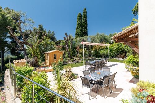 VILLA MONTE CRISTO - Villa conviviale a Nice - Superbe vue, piscine et jeux en plein air