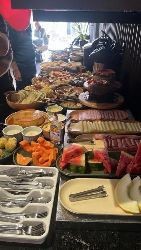 Makanan di atau berdekatan hotel