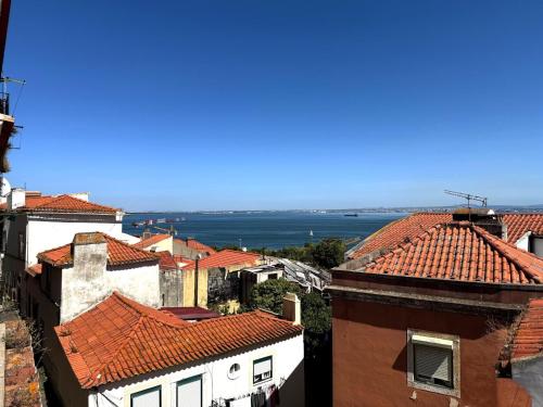 Alfama Charm - Authentic Lisbon Stay