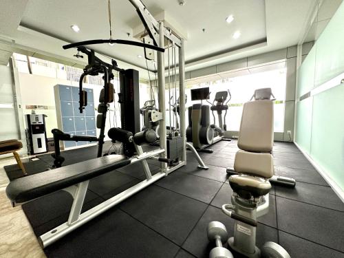 Fitness centrum a/nebo fitness zařízení v ubytování Next Hotel Yogyakarta