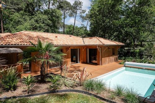 Πισίνα στο ή κοντά στο Cabane 19