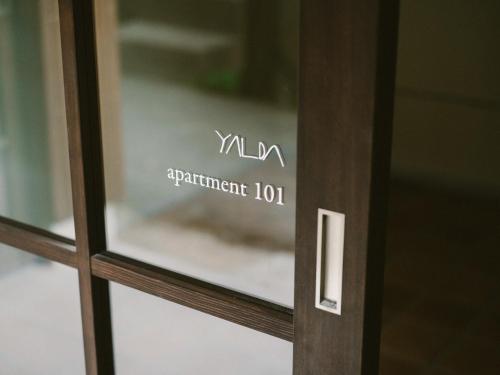 Certifikát, hodnocení, plakát nebo jiný dokument vystavený v ubytování YALDA apartment