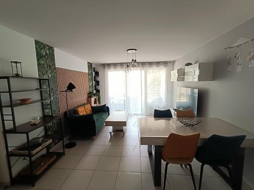 Appartement T3 garage privé terrasse