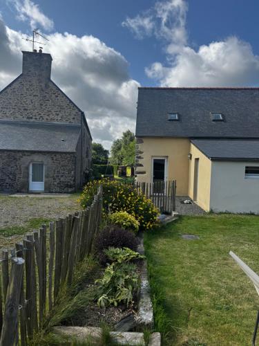 Photo de la galerie de l'établissement Maison de Yec'hed mat, authentique et charmante., à Pommerit-Jaudy