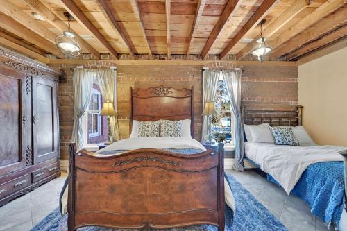 Katil atau katil-katil dalam bilik di Valley House B and B Nelson Suite