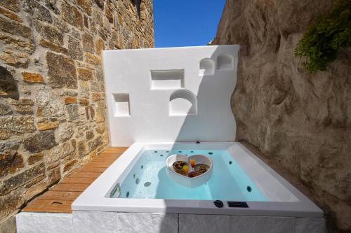 Gallery image of WhiteArt Suites in Agrari