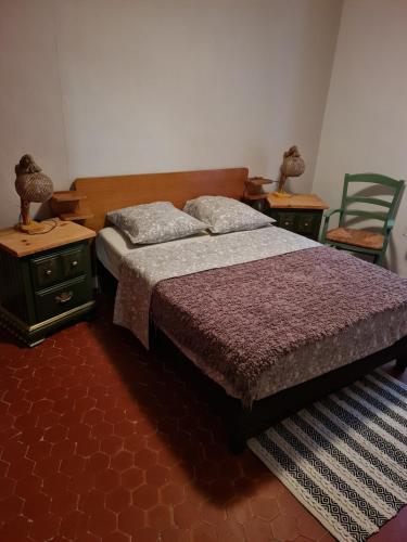 Gallery image of Baieta Chambre rouge in Moulinet