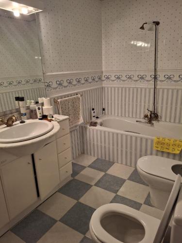 Koupelna v ubytování Bonita y tranquila casa rural cerca de Noheda