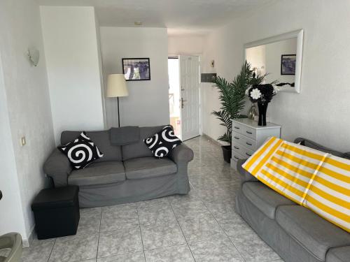 Lovely 2 bed Apartment 17A3 Victoria Court 1,Los Cristianos, Tenerife