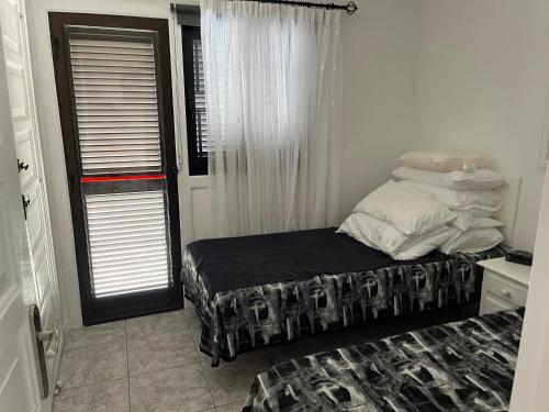 Lovely 2 bed Apartment 17A3 Victoria Court 1,Los Cristianos, Tenerife