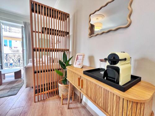 Ref 119 - Slow Riviera T2 - Rue de France