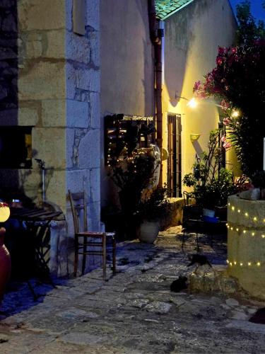 Imagen de la galería de BəSicilian alloggi vacanze ex BB Camemi, en Camemi