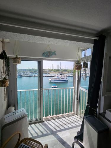 La Cabane vue mer et port photo 23