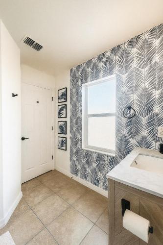 Remarkable Cozy 4Bed-3Ba Townhouse photo 13