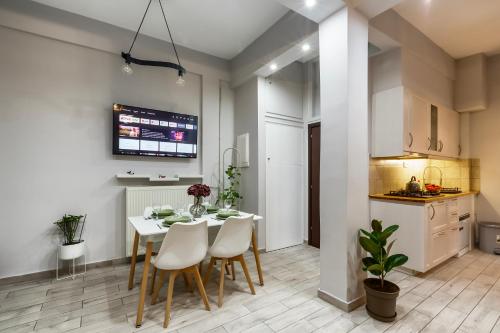 Athenian Petralona Suite near Athens City centre