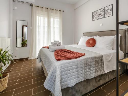 Athenian Petralona Suite near Athens City centre