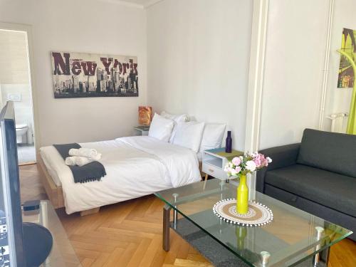 6 minutes walking from Lausanne railway station