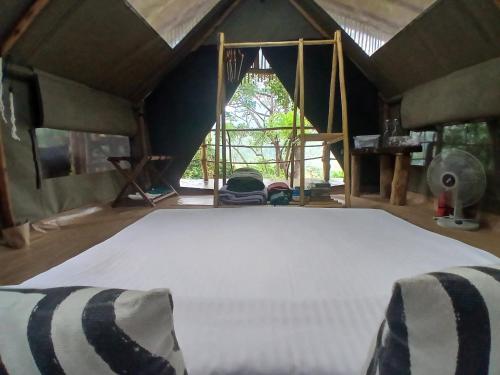 Postel nebo postele na pokoji v ubytování Ella Retreat Hotel Glamping Tent For Nature Lovers