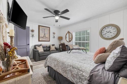 Gallery image of Park Place - Suite with Fire Pit 1 Mile from Beach in Myrtle Beach