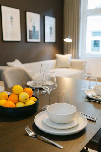 Homey 2BR perfect for 4-6 metro close to Naschmarkt