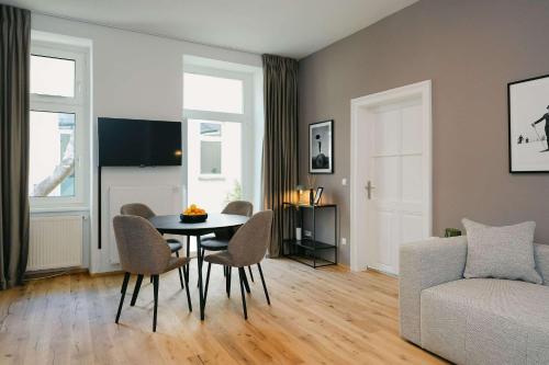 Neat 1BR perfect for 4 free parking