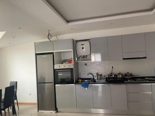 Kuchyň nebo kuchyňský kout v ubytování Casa Mendes- Quarto Casal