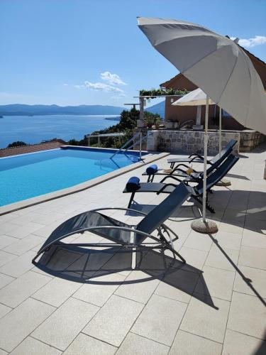 Πισίνα στο ή κοντά στο Holiday house with private pool Mokalo