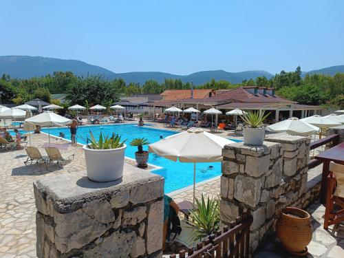 Camping Karavomilos