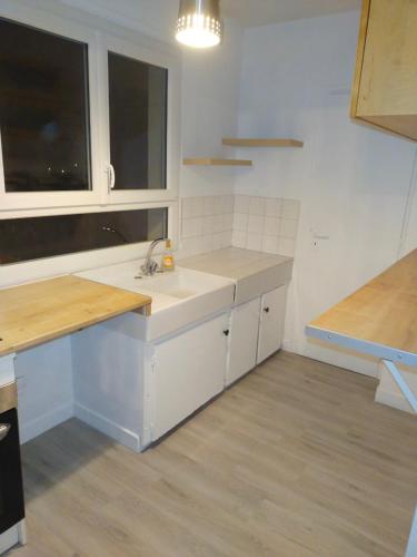 Photo de la galerie de l'établissement Centre ville de Caen Dernier étage Balcon, à Caen